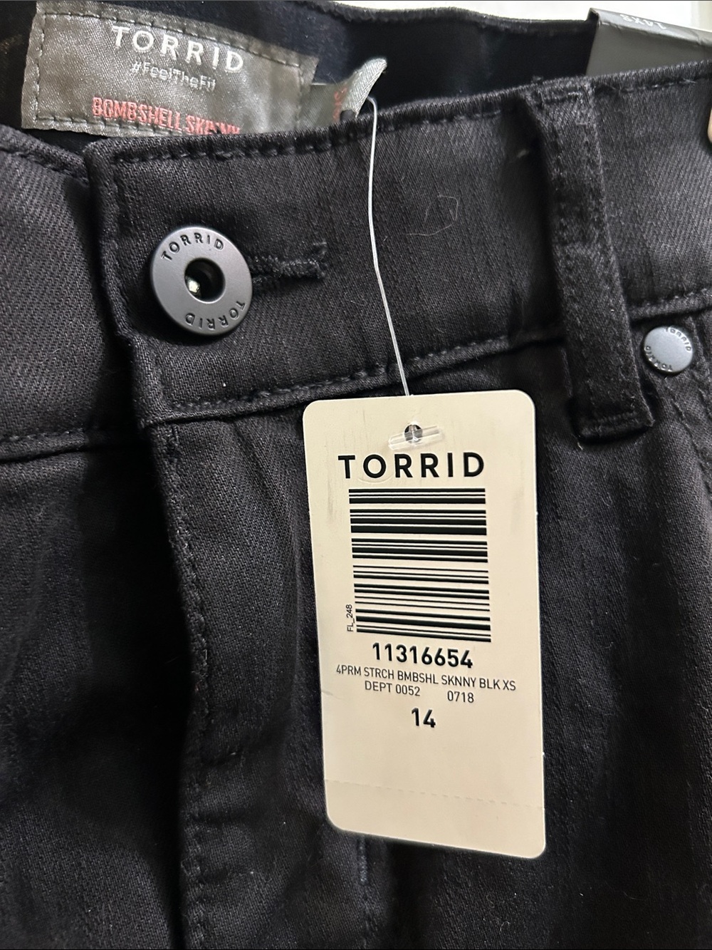 BNWT Torrid Bombshell High-Rise Skinny Jean Black make an offer!! - Picture 8 of 10